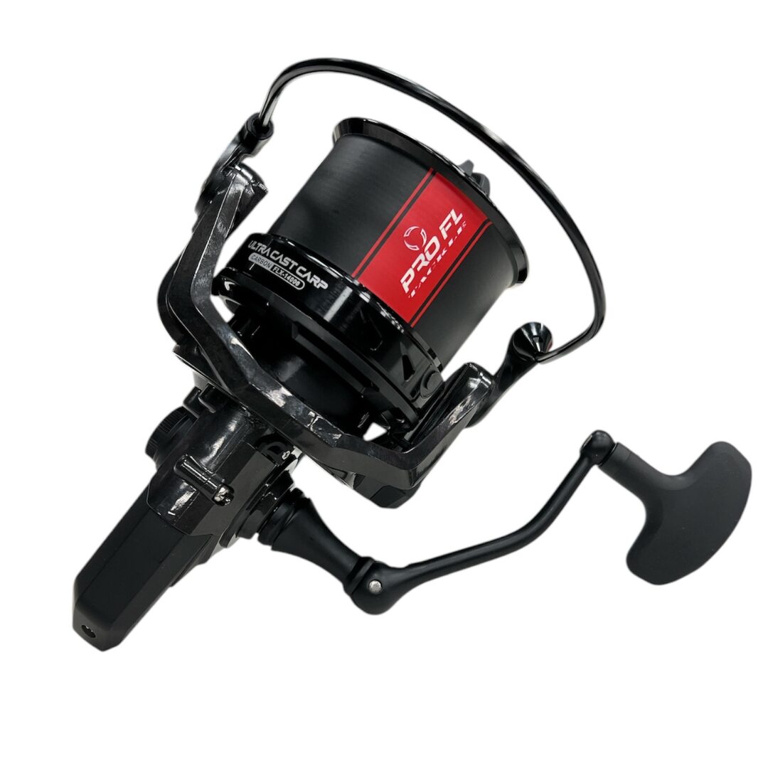 Макара PRO FL Ultra Cast Carbon 14000 за далечен шарански риболов с бавна осцилация и метална шпула